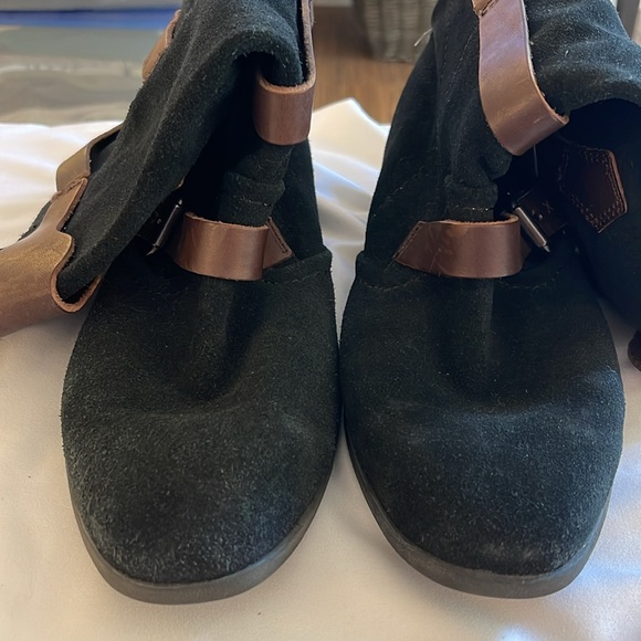 otot Suede Boots with Straps Black/Brown Size 9 EUC - Picture 7 of 12